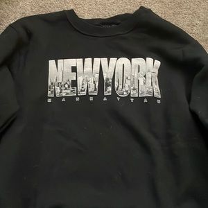 New york Manhattan Girls Crewneck worn once perfect condition